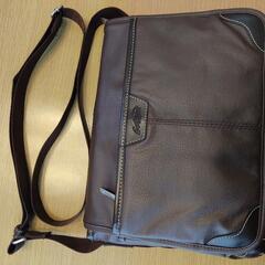ラコステ　ショルダーバッグ　本革　超美品