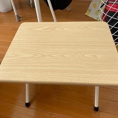 折りたたみローテーブルの画像