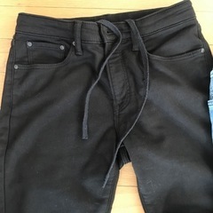 UNIQLO（ユニクロ）ストレッチパンツ３本の画像