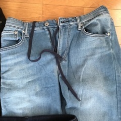 UNIQLO（ユニクロ）ストレッチパンツ３本の画像