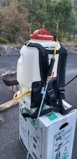 除草用の噴霧器です。