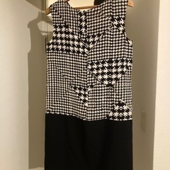 〈DKNY〉ワンピースの画像