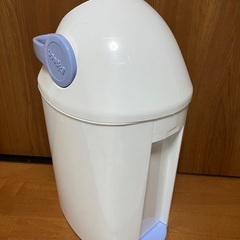 Pigeon 紙オムツ用ゴミ箱の画像