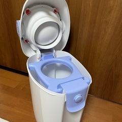 Pigeon 紙オムツ用ゴミ箱の画像