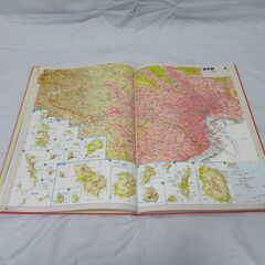 【新品同様】ユーキャン　日本大地図　全３巻の画像