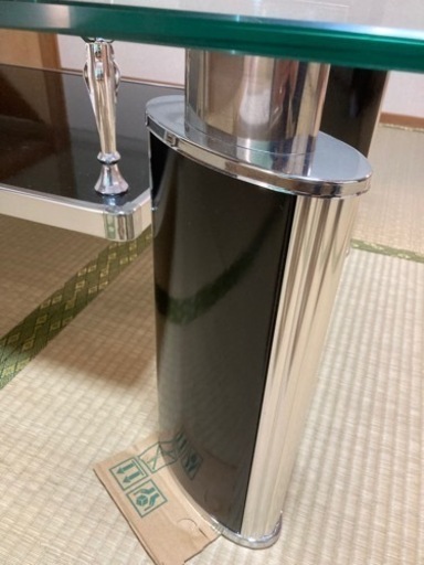 ガラステーブル