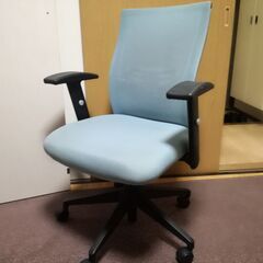 デスクチェア　シンクロロッキング