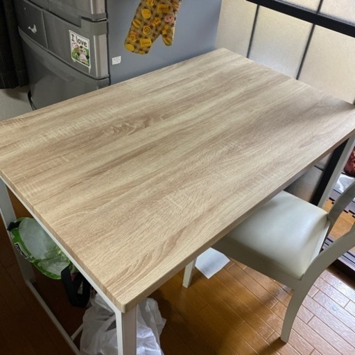 ダイニングテーブル