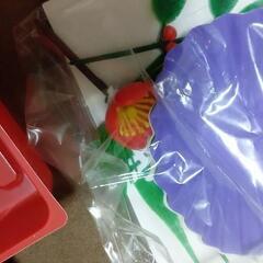 お正月　プラスチックのおせち入れセットの画像