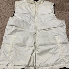 ⭐️【中古】訳ありダウンベスト（リバーシブル）Ｍの画像