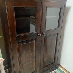 美品。キャビネット、収納家具