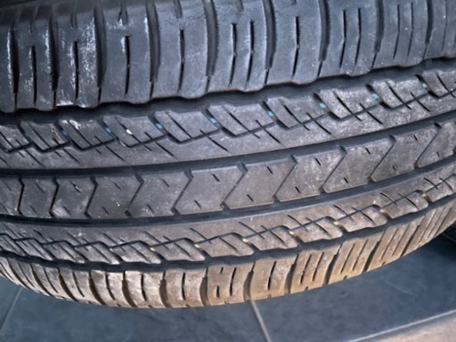 225/55R18 タイヤ　４本