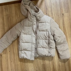 【取引中】GU ダウン　ベージュSサイズ