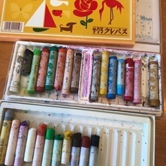 ●クレパス　約2箱