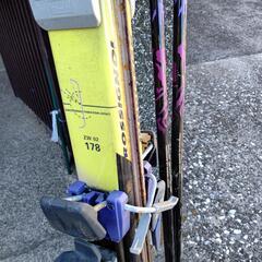 （数日中に処分します。）スキー板　ストック　袋の画像