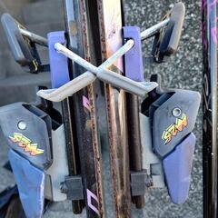 （数日中に処分します。）スキー板　ストック　袋の画像