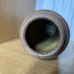 【最終お値下げ⭐︎今週3,000円➡︎1,000円➡︎500円】【外側に何ヶ所か欠けあり】『和室！洋室にも合う花瓶💐』の画像
