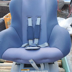 チャイルドシート 早い人 優先的に譲ります