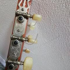 ハードケース付クラシックギターの画像