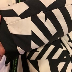 新品タグ付き❗️NUMERALS ダウンジャケットの画像