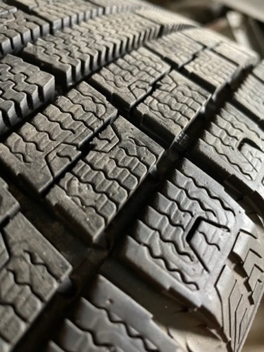 トーヨータイヤ　スタッドレス4本セットホイール付き175/65r14