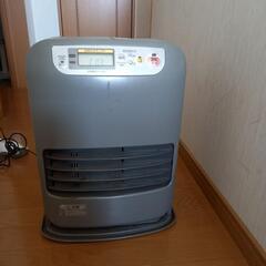 日立の2001年ファンヒーターです