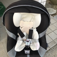 エールベベ クルットチャイルドシートの画像