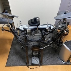 電子ドラム　Roland製　定価30万くらいだったやつの画像