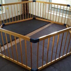 木製ベビーサークル