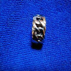 指輪シルバーではありませんの画像