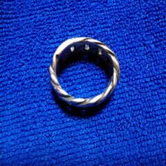 指輪シルバーではありませんの画像