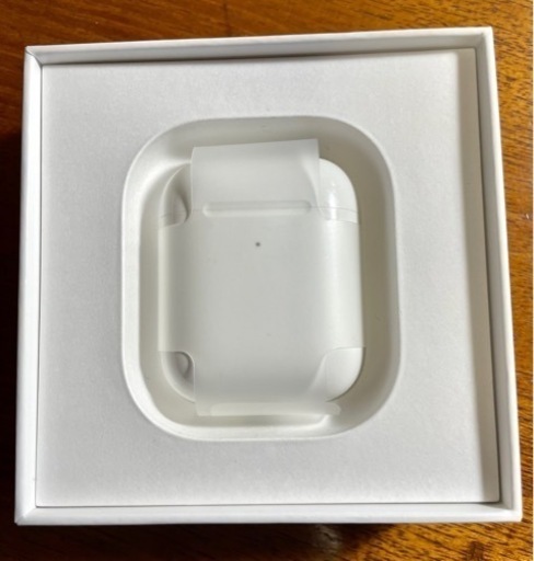 Apple　AirPods　第二世代　アップル　エアポッヅ　フルセット　おまけ2点付　間限定割引中
