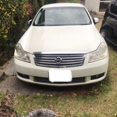 日産　FUGA パールホワイト　