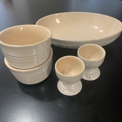 ル・クルーゼのお皿含む食器もろもろの画像