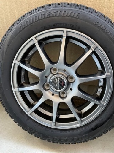 商談中スタッドレスタイヤ・ホイールセット
