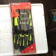 新品スナップオンハンドグローブ