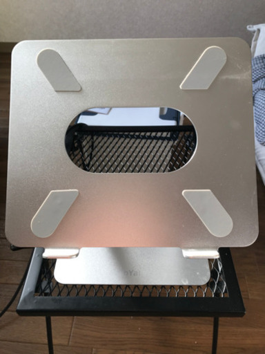 パソコン　スタンド