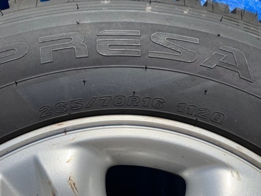 265/70r/16 スタッドレスタイヤ　ハイラックスサーフ　プラドetc