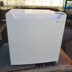 ヤマダセレクト　 YRZ-C05H1 1ドア冷蔵庫 46L 　2...