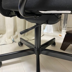 ほぼ新品　イケアのワークチェア　昇降式の画像