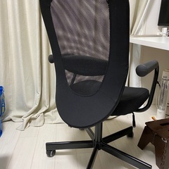 ほぼ新品　イケアのワークチェア　昇降式の画像