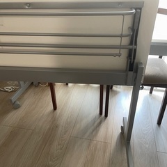 美品会議用テーブル折り畳みキャスター付き1台
