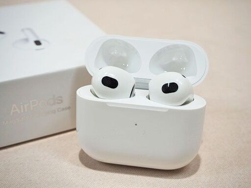 【苫小牧バナナ】現状品!!Apple/アップル MME73J/A AirPods 第3世代 完全ワイヤレスイヤホン 新型 空間オーディオ 動作品♪