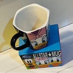 【新品未使用】マグカップ　ミッキーフレンズ集合の画像