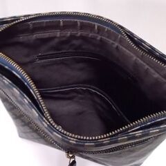 PATRICK COX 総柄 ショルダーバッグ マチなし PVCレザー ブラウン系 パトリックコックス 札幌市東区 新道東店の画像