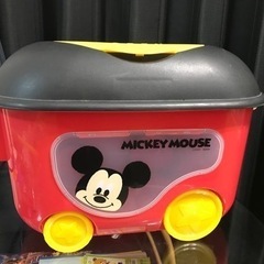 ミッキーの玩具箱