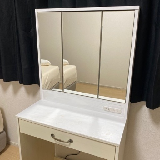 ドレッサー 白