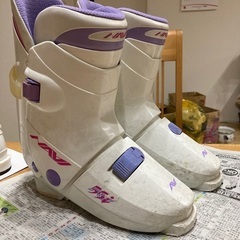 スキーブーツ23㎝
