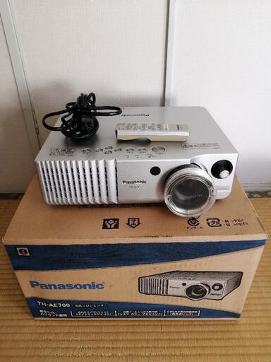 Panasonic ﾌﾟﾛｼﾞｪｸﾀｰ　TH-AE700