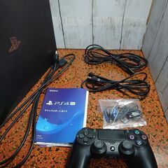 PS4 Pro 1TB CUH-7200B B01 の画像